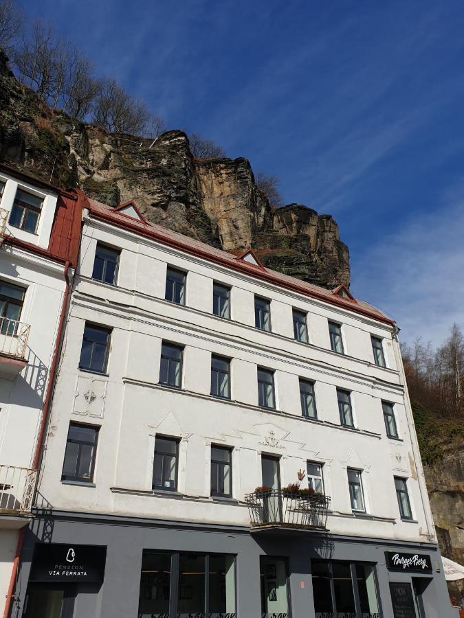 Penzion Via Ferrata Bed & Breakfast Decin Dış mekan fotoğraf